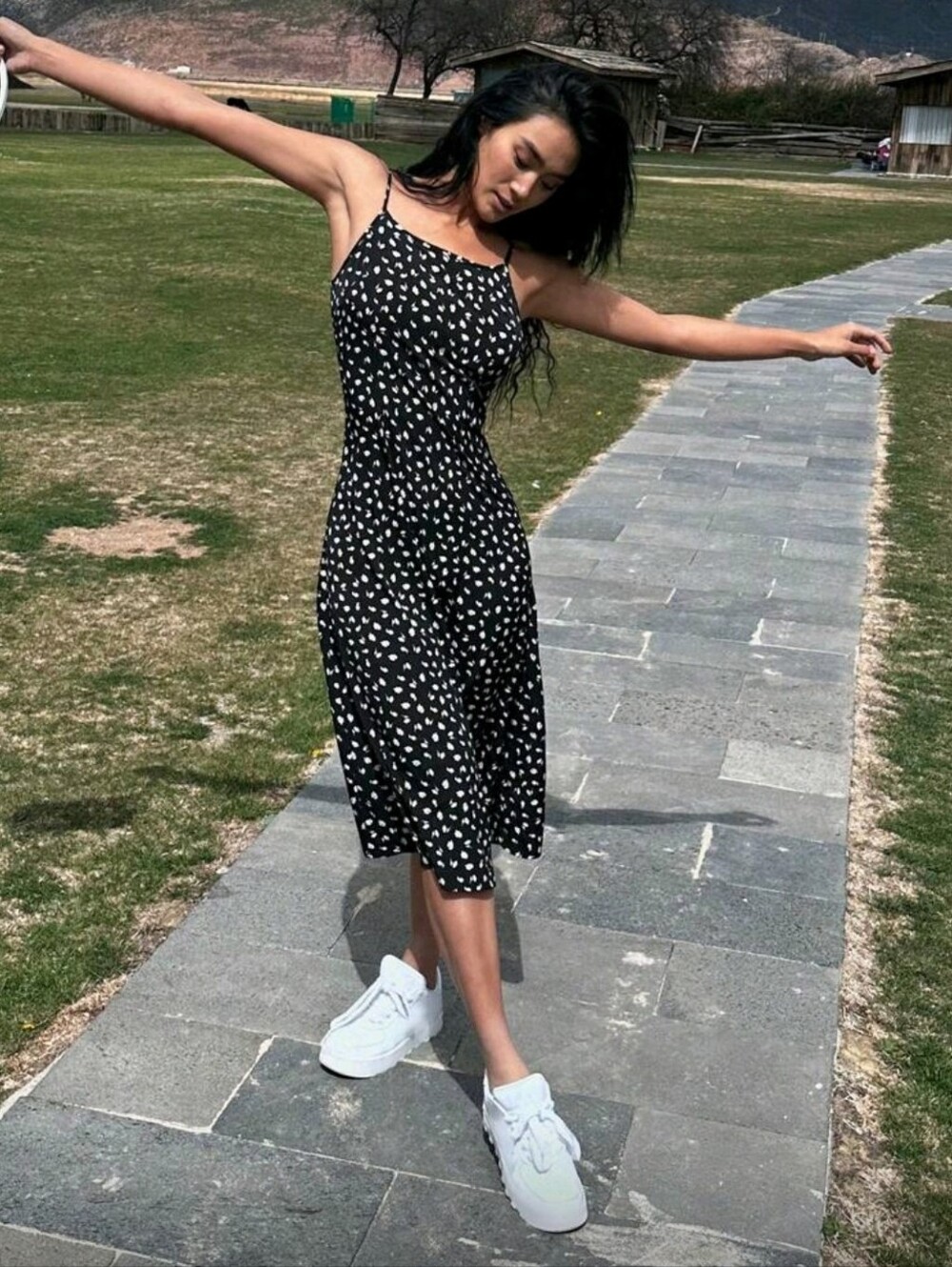 Dazy White and Black Floral Midi Dress (size M)